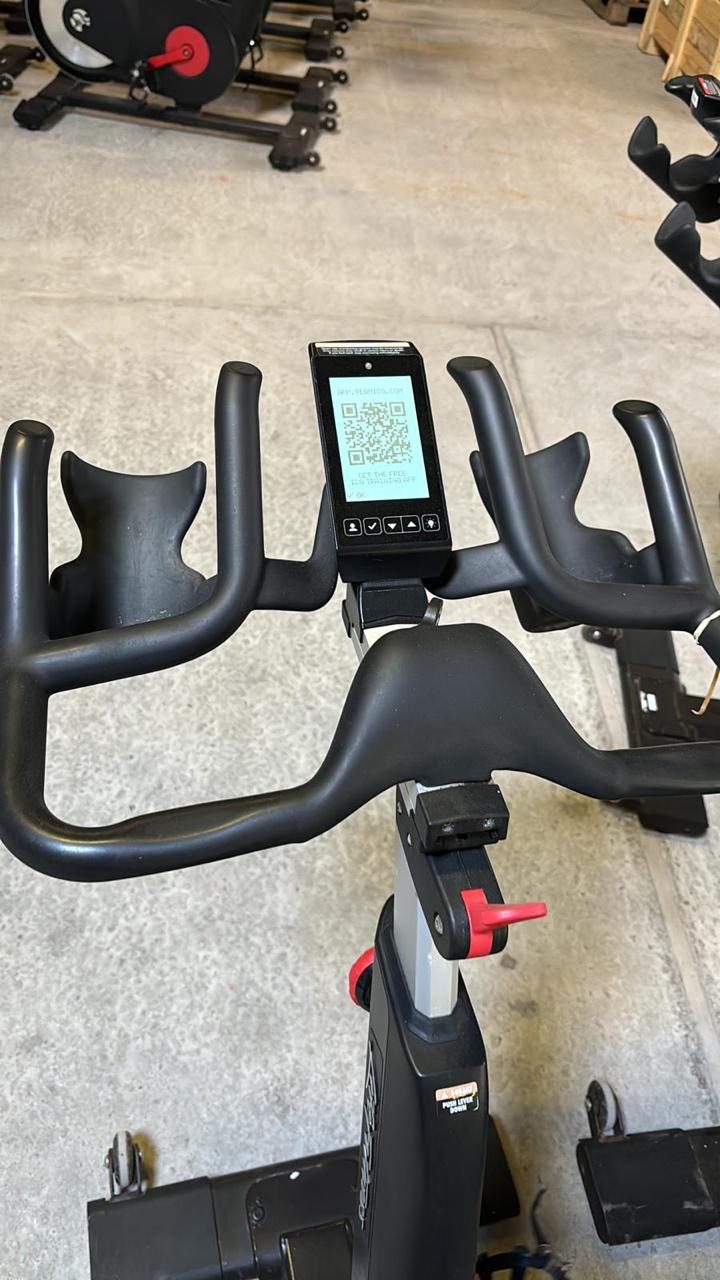 Pack 15 Vélos Spinning Matrix IC7 – Salle de Sport & Coaching Professionnel